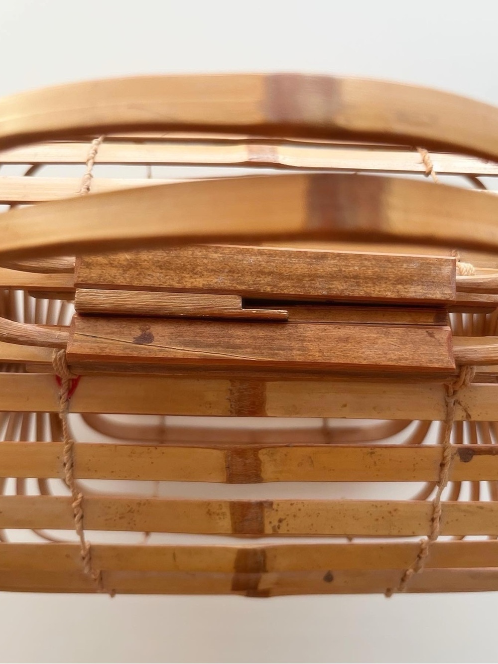 Vintage 1940's Japanese
Bamboo Lobster Cage Purse - Picture 3 of 6